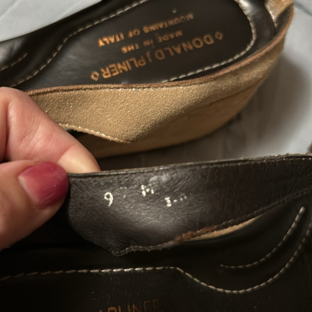 Donald J Pliner Shula Leather Sandal. 9-9.5 Minimalist Comfort - Picture 9 of 11